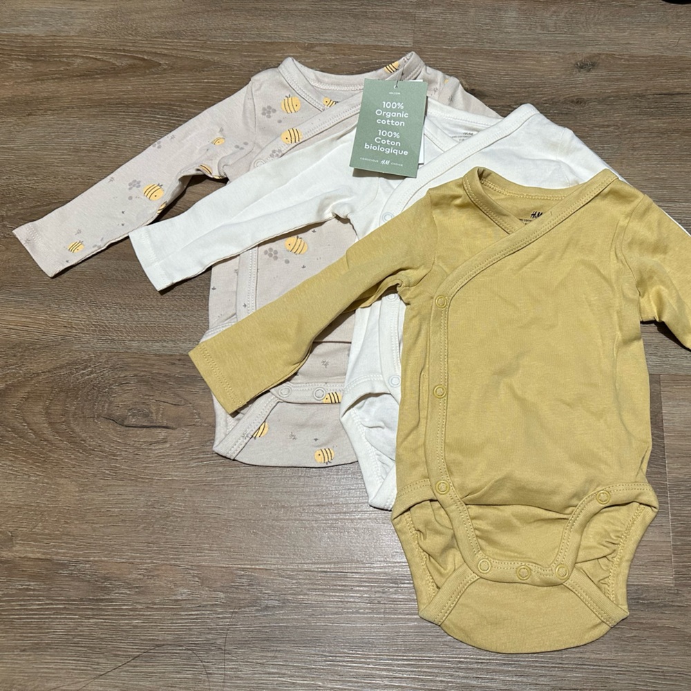 NWT 100% Organic Cotton 3-Pack Longsleeve Wrap-Over Bodysuits Sz US 3M (UK 2-4M)